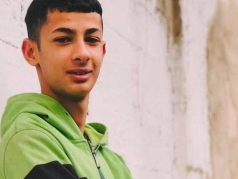 الشهيد الفتى عامر أبو زيتون