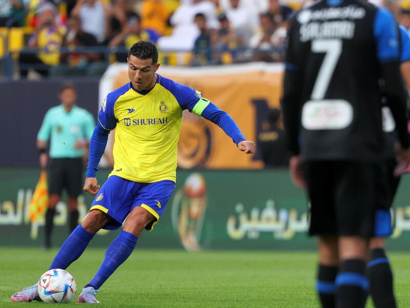 رونالدو خلال مباراة النصر وأبها (المصدر: أ ف ب)