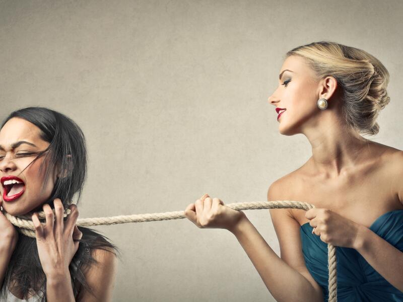 5 مؤشرات على انك بحاجة للانفصال عن صديقك