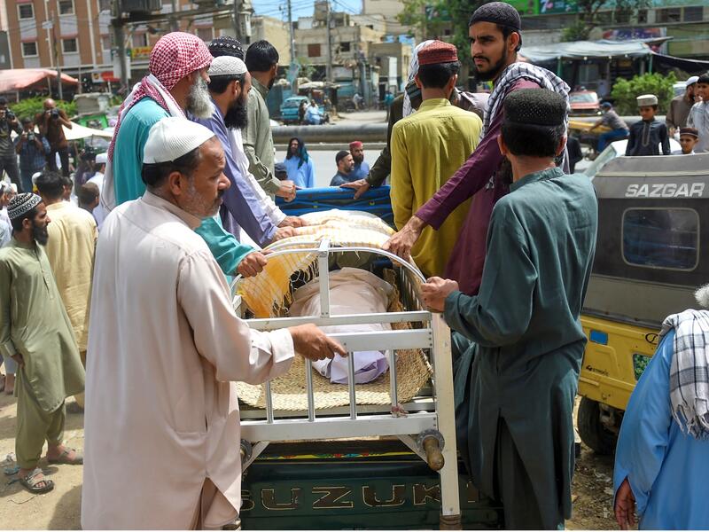 11 killed in Pakistan Ramadan donation stampede