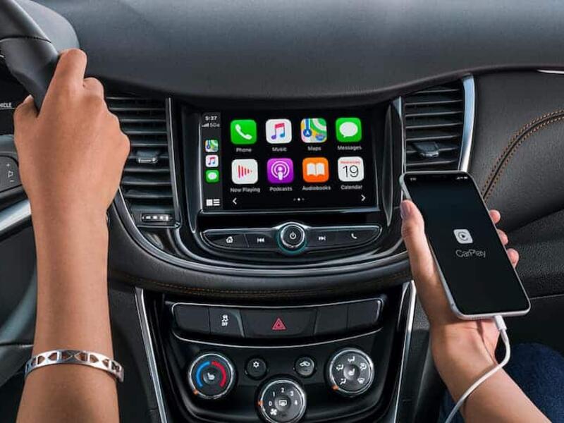 General Motors announces plan to continue CarPlay and Android Auto