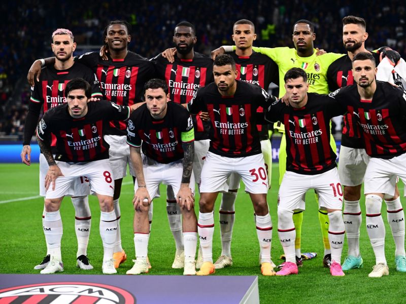 ميلان يضمن التأهل لدوري الأبطال (Photo by Marco BERTORELLO / AFP)