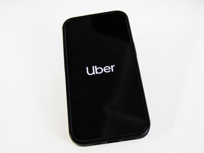 Uber revenues beat estimates amid strong recovery