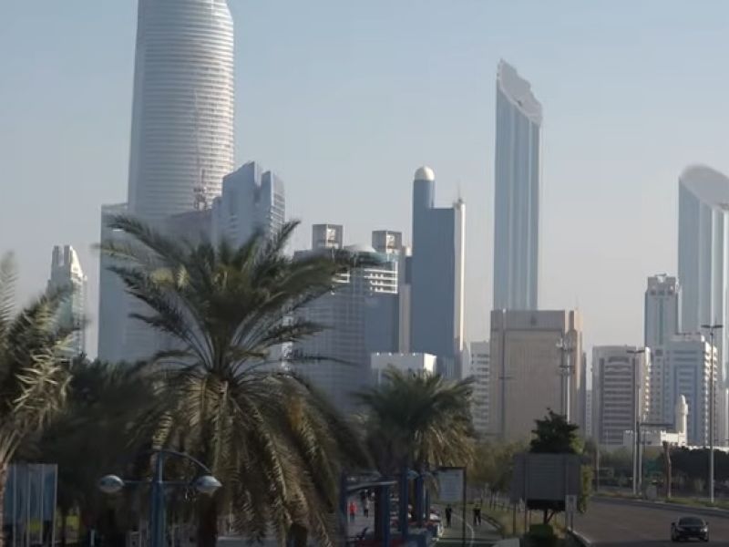 لبنان يؤكد رفع الإمارات حظر تأشيرات دخول مواطنيه