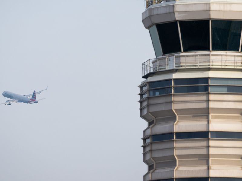 Record-breaking commercial air traffic recorded worldwide