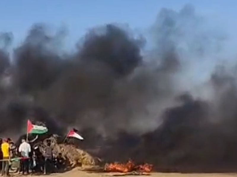 اسرائيل تقصف مواقع لحماس بعد عودة عمليات اطلاق البالونات الحارقة من غزة
