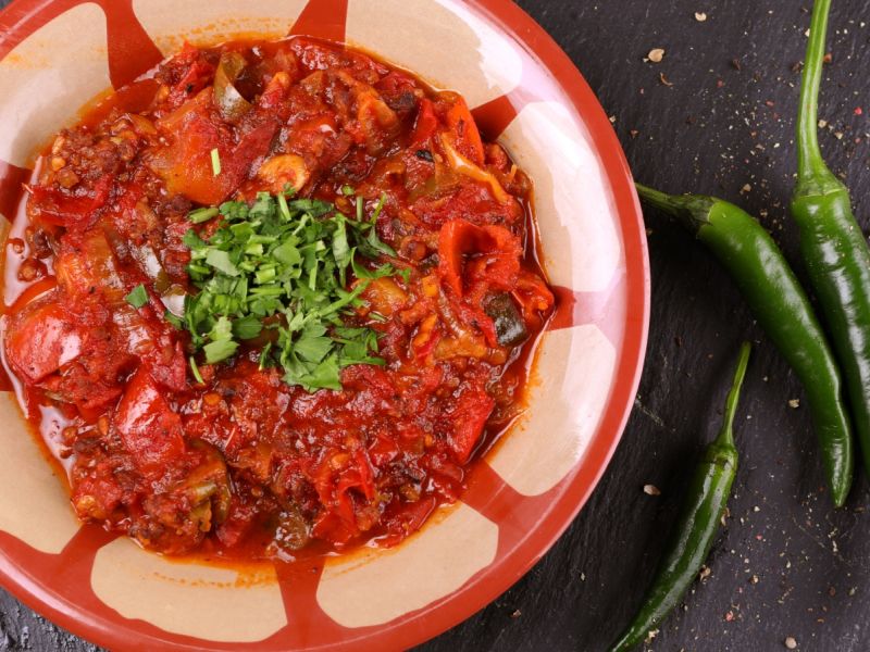 طريقة عمل قلاية البندورة على الطريقة الغزاوية
