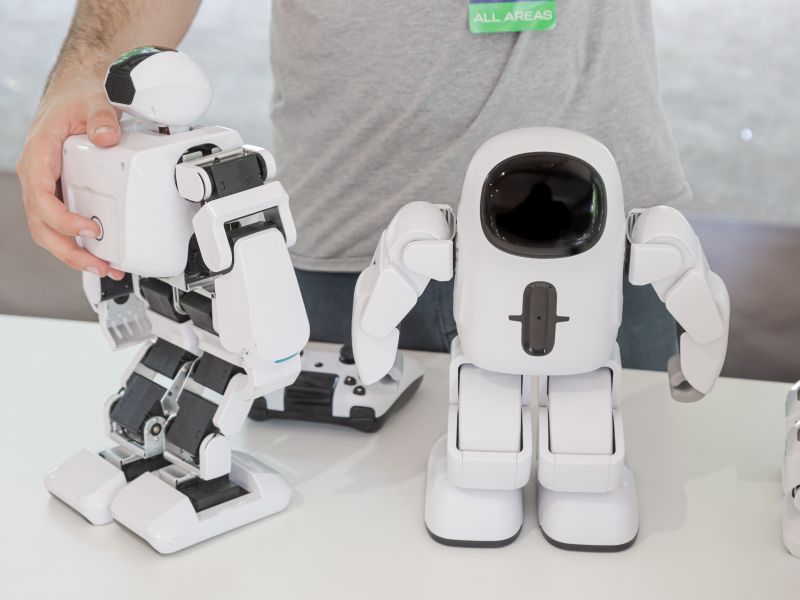 HarmonyOS-Powered humanoid robot 'Aelos'