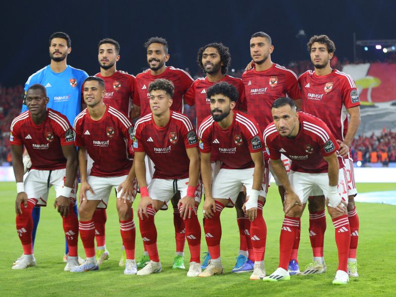 Al-Ahly's players pose for a picture ahead of the CAF Super Cup football match between Egypt's Al-Ahly and Algeria's USM Alger at the King Fahd International Stadium in Riyadh on September 15, 2023. (Photo by Abdullah Mahdi / AFP)