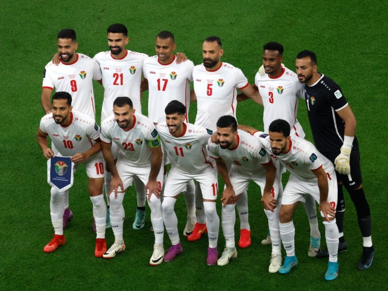 الأردن تسحق باكستان (Photo by KARIM JAAFAR / AFP)