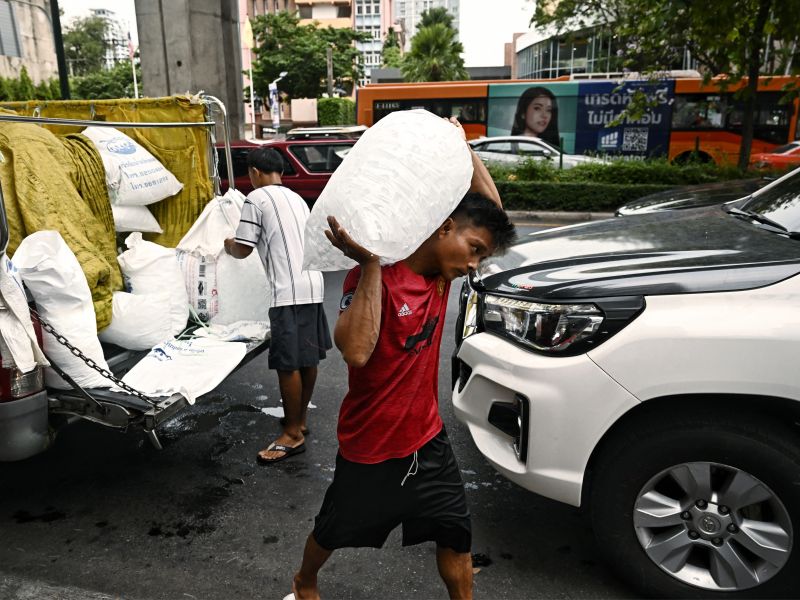 Hot weather kills 30 in Thailand