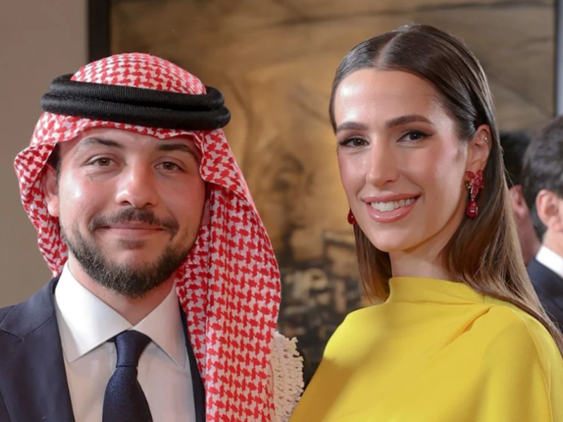 إطلالتك في عيد الفطر 2024 مستوحاة من أناقة الأميرة رجوة الحسين 