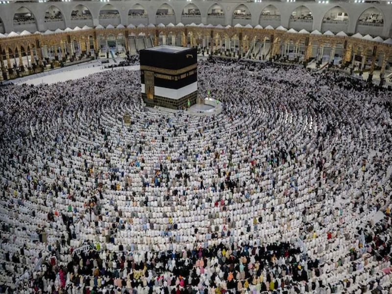 الجوازات السعودية تحذر من عقوبة نقل الوافدين إلى مكة دون تصريح حج