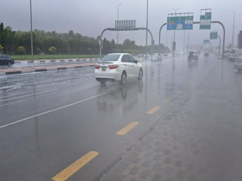 الأرصاد تحذّر الرياض وجدة من طقس اليوم