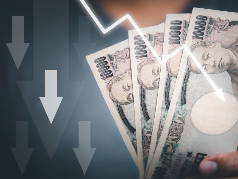 The Japanese yen drops to its lowest point since 1986