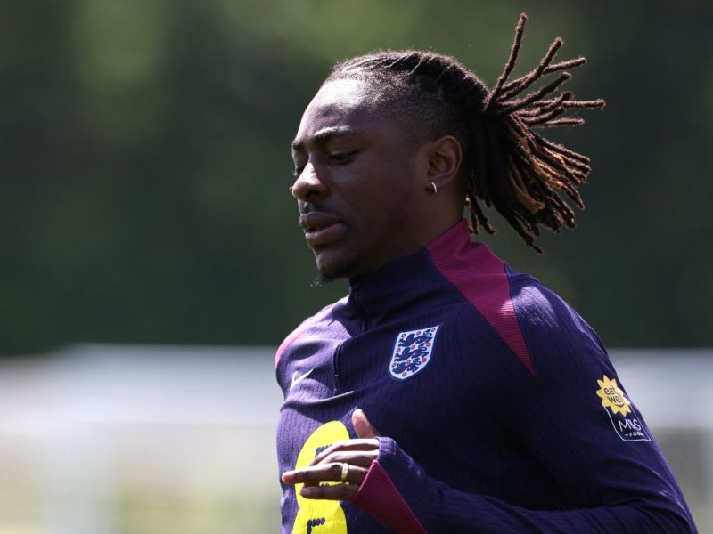 England's forward #21 Eberechi Eze attends a training session of England's national football team, ahead of the UEFA Euro 2024 European football Championship, in Blankenhain, Thuringia, on June 13, 2024. (Photo by Adrian DENNIS / AFP)
