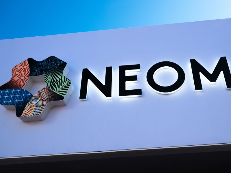 NEOM and Equinox to open a luxurious resort in Saudi Arabia featuring 450-meter bridge