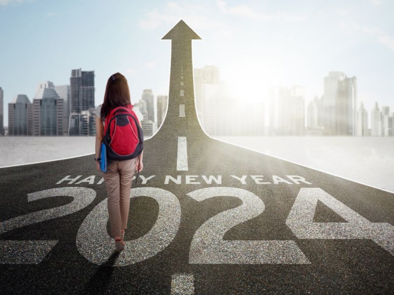 وداعاً لعام 2024... أجمل العبارات والكلمات المؤثرة