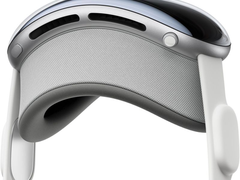 Apple’s Vision Pro struggles with app shortage