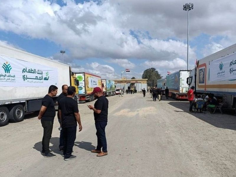 إنزال مساعدات إنسانية لغزة بالتعاون مع الأردن