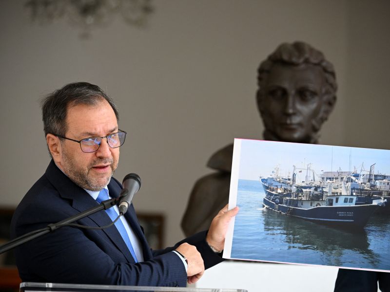 US sinks second alleged Venezuelan drug vessel, escalating tensions with Caracas