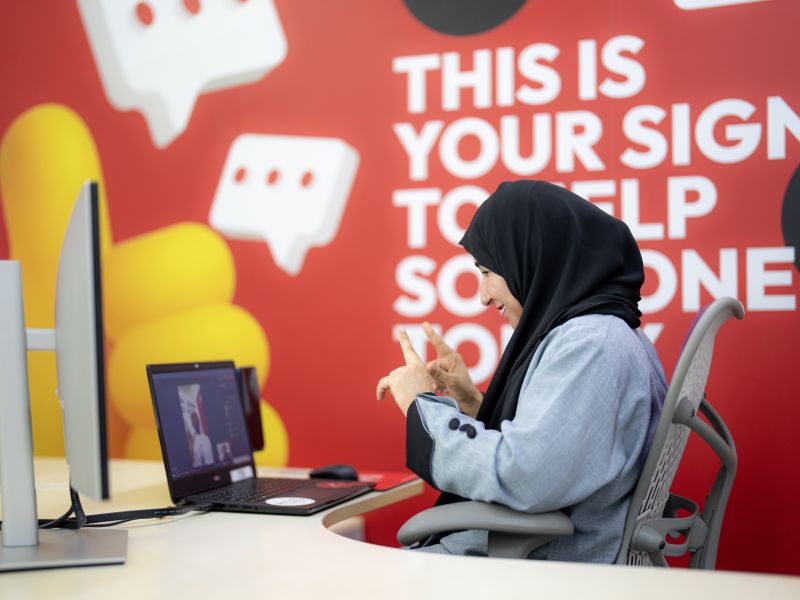 Ooredoo Enhances Sign Language Customer Service to Mark International Day of Sign Language