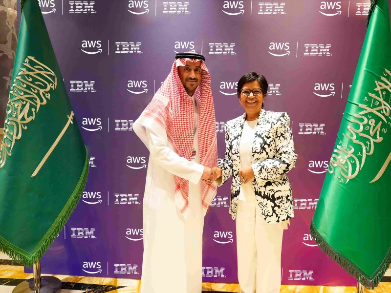 "IBM" تُعلن عن شراكتها مع أمازون ويب سيرفيسز "AWS" لتعزيز الابتكار وتوسيع تبني الحلول السحابية في الشرق الأوسط
