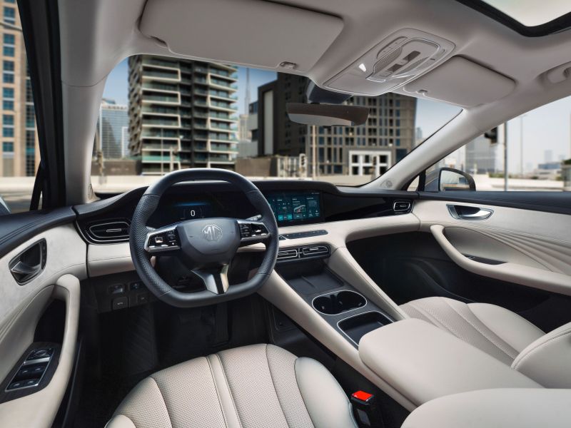  MG Motor Launches the All-New MG 8 PHEV, Delivering Record-Breaking 1,650 KM Range to the Middle East