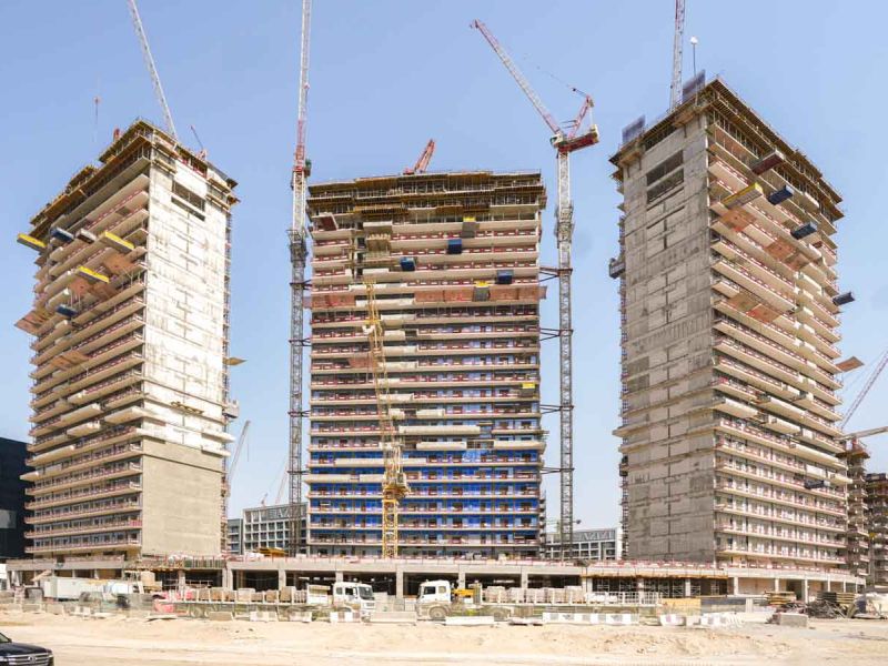 عزيزي للتطوير العقاري تُنجز 56% من مشروع "ريڤ" في ريفييرا
