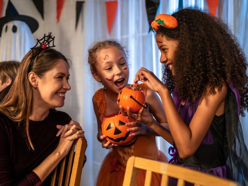 أفكار مبتكرة لحفلات الهالوين تجعل الحفلة ممتعة ولا تُنسى أفكار مبتكرة لحفلات الهالوين تجعل الحفلة ممتعة ولا تُنسى