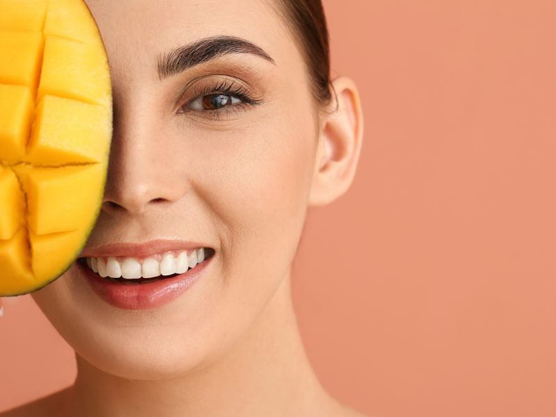 فوائد المانجو للبشرة الدهنية