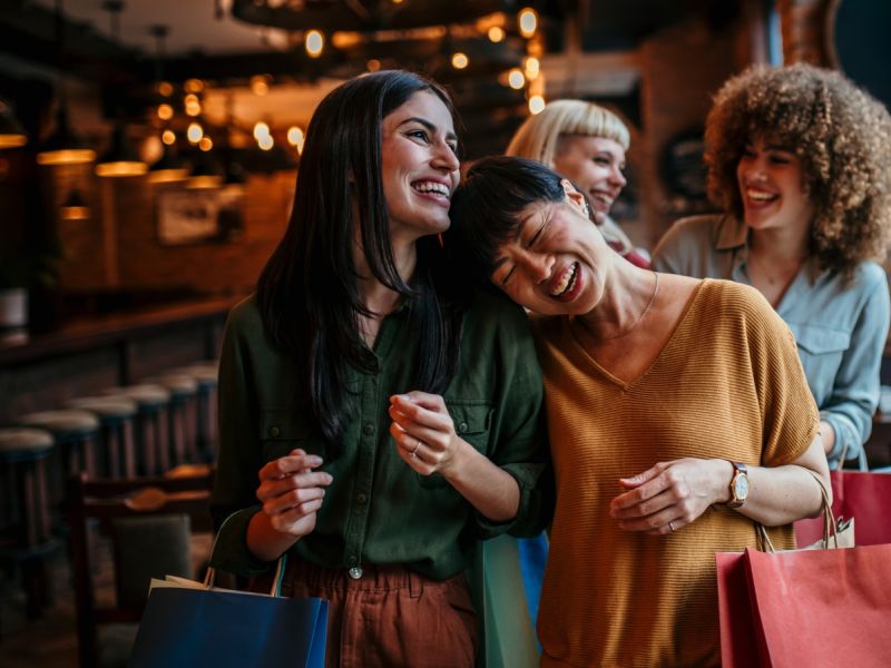 لماذا تسمى الجمعة السوداء وليس الجمعة الحمراء؟