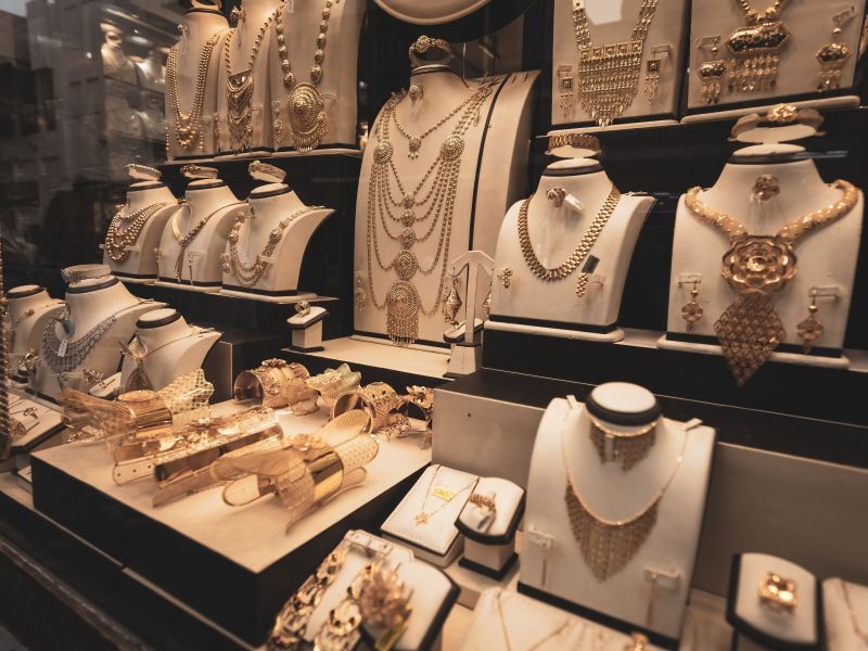  الذهب إلى مستوى قياسي