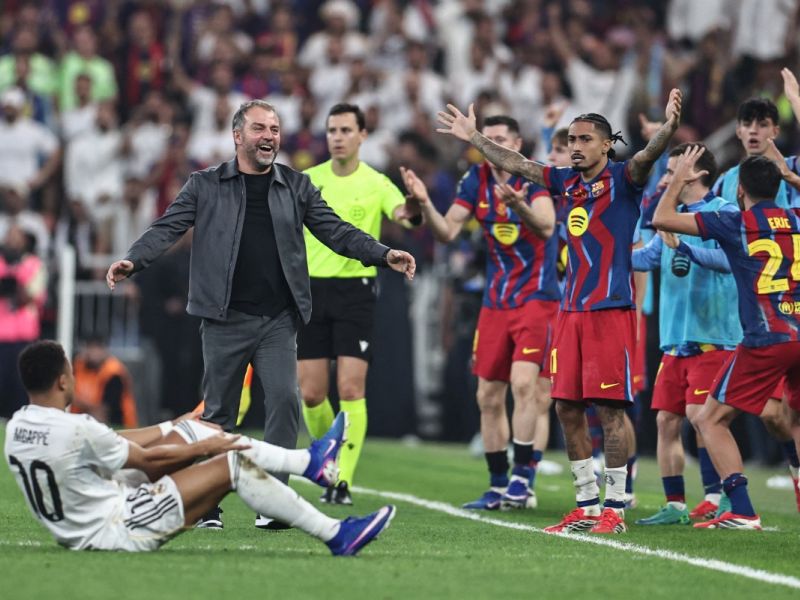 فليك يرسخ زعامته على إسبانيا ويقود برشلونة للقب جديد