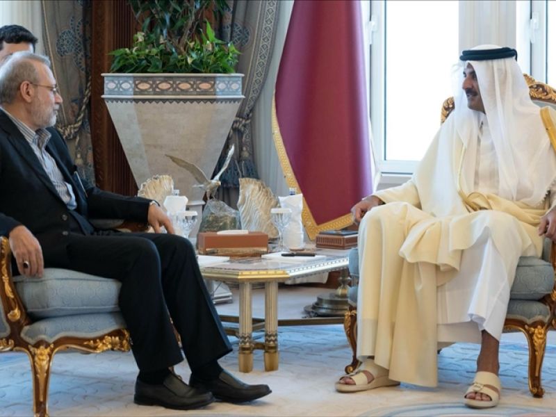 أمير قطر ولاريجاني