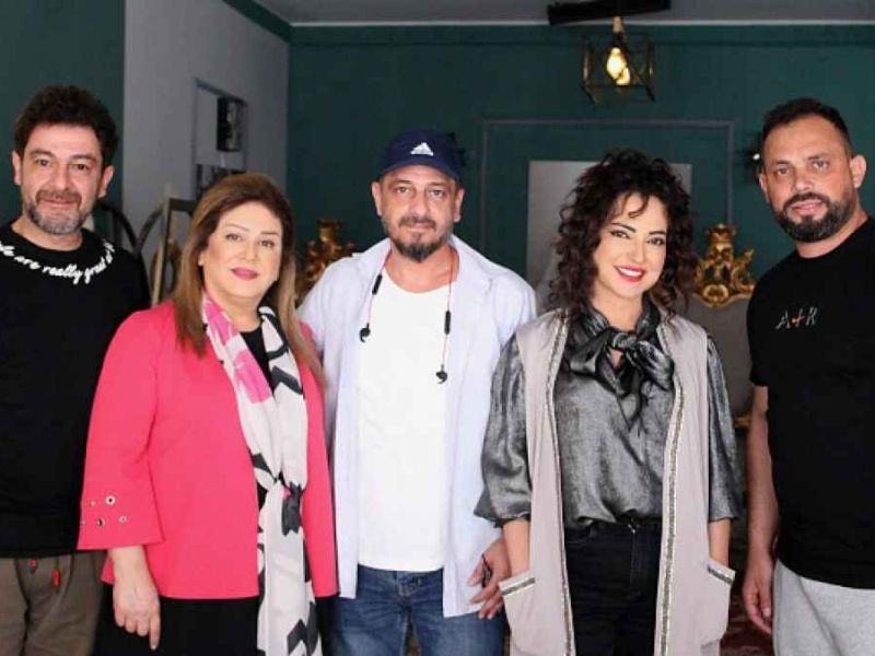 مسلسل يا انا يا هي