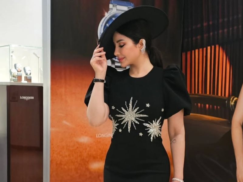 لجين عمران تخطف الأنظار بإطلالة فخمة في كأس دبي العالمي للخيول 2026