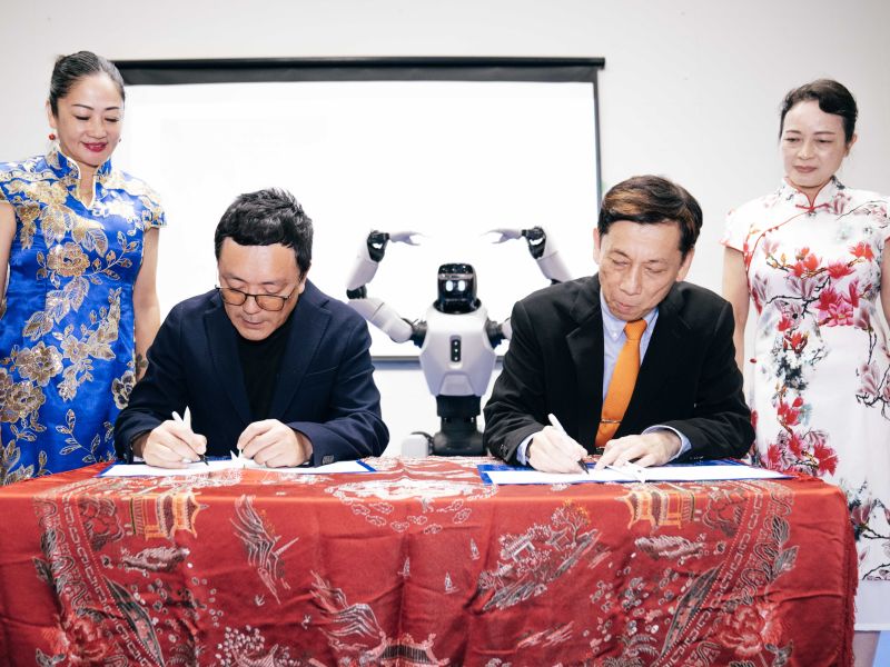 فاراداي فيوتشر تُنجز تسليم روبوتات الذكاء الاصطناعي المتجسّد في ولاية تكساس وتوسّع سيناريوهات “الروبوت والمركبة + التعليم” و“الروبوت والمركبة + العروض”