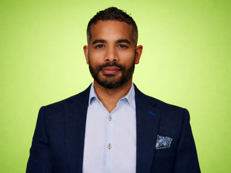 Bitcoin struggles to break $74,000 resistance as ETF inflows rise