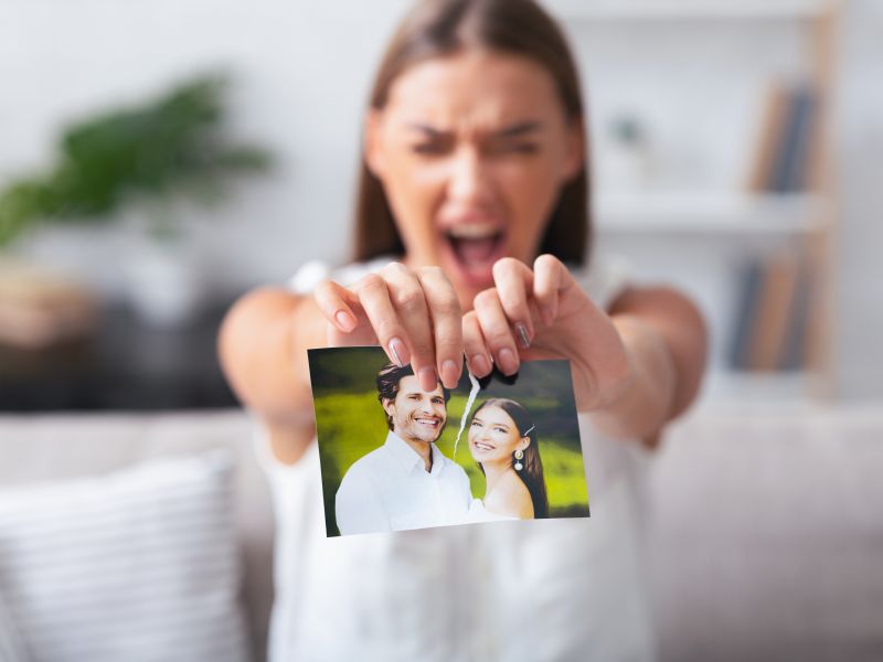  الطلاق الخلعي