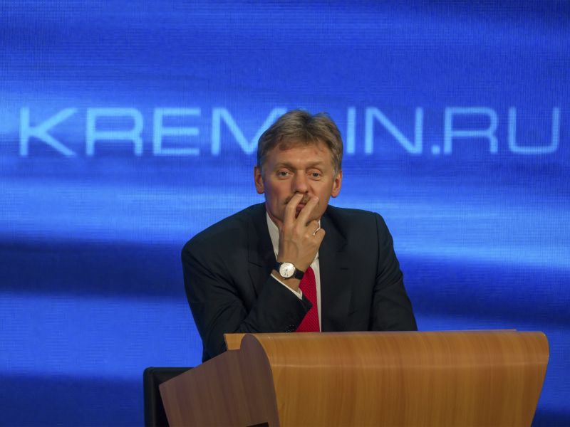 موسكو، روسيا - 18 ديسمبر: شوهد دميتري بيسكوف، المتحدث باسم الرئيس فلاديمير بوتين، وهو يحضر الفعالية الرئاسية