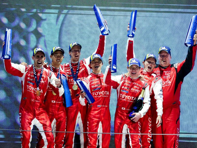 فريق تويوتا للسباقات يفوز بسباق إيمولا 6 ساعات للتحمل