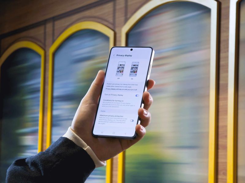 Galaxy S26 Ultra: Clear for You, Protected from Others