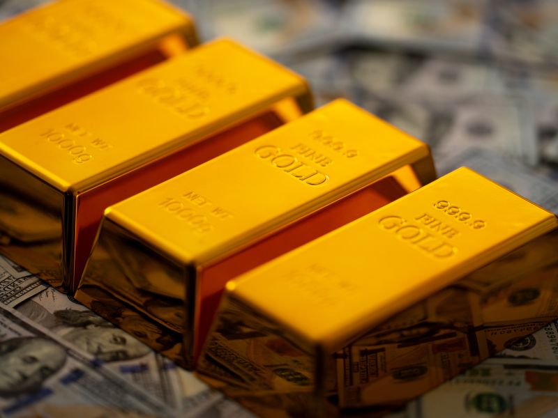 الذهب يستقر وسط ترقب حسم أزمة مضيق هرمز