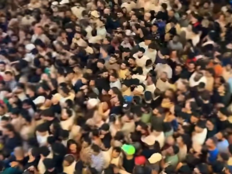 طوابير تمتد لأيام!
