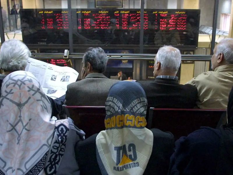 بعد 80 يوماً من التوقف.. إيران تعيد فتح البورصة