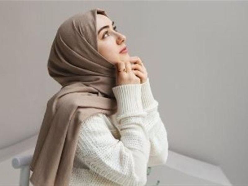 تفسير حلم شراء الحجاب للعزباء