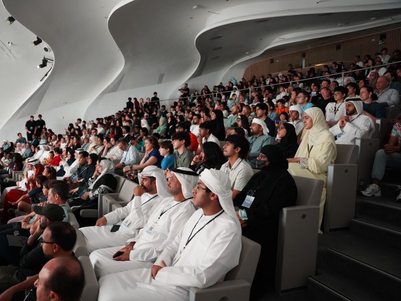 مؤسسة دبي للمستقبل تخرّج 160 طالباً في الدورة الثانية لبرنامج "مجتمع المعرفة في دبي" 