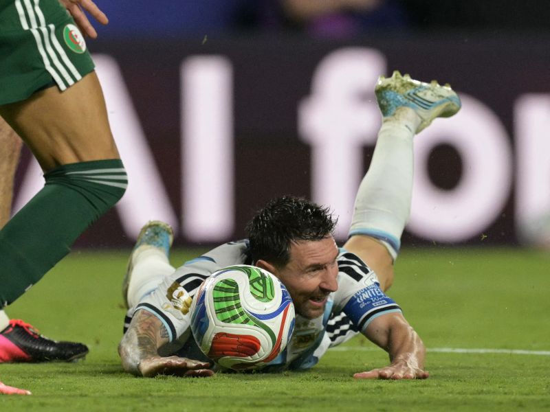 ليونيل ميسي تألق أمام الجزائر في كأس العالم 2026