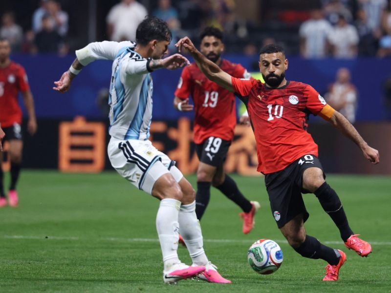 محمد صلاح نجم منتخب مصر أمام الأرجنتين في كأس العالم 2026